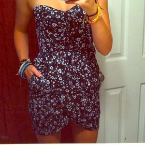 O'neill blue flowered dress with pockets