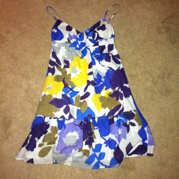 Below knee floral dress, spaghetti straps - Picture 2 of 2