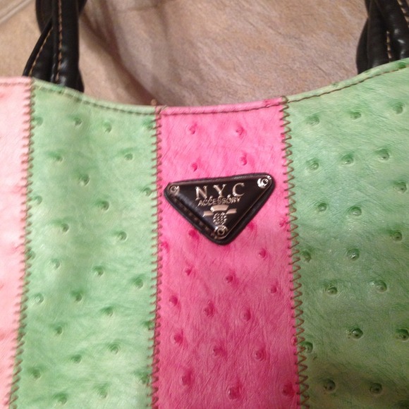 Purse - Picture 2 of 3