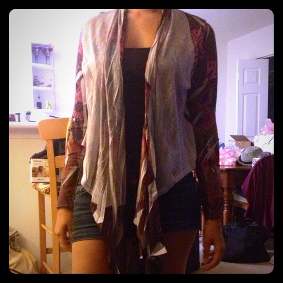 Beautiful Print Wrap Top - Size Medium