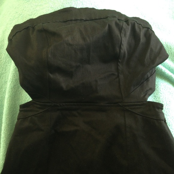 SOLD: Little black dress - Picture 2 of 4