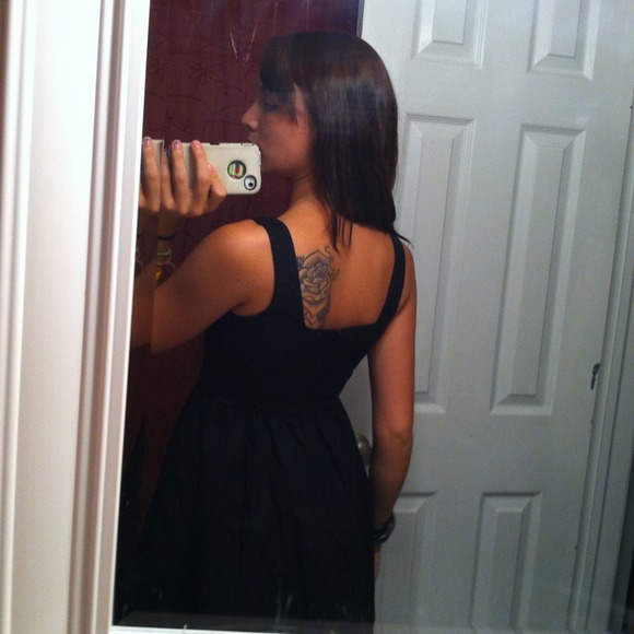 Little black dress - Picture 2 of 2