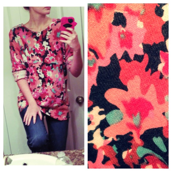 Adorable Floral Print Sweater