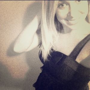 NWOT Forever 21 Black Lace top with Bow! 🎀👗💕