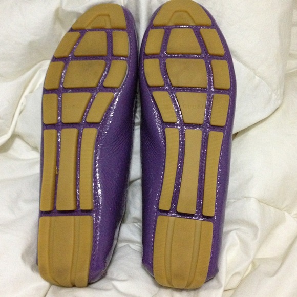 Like new Gucci lavender patent leather moccasins! - Picture 2 of 4