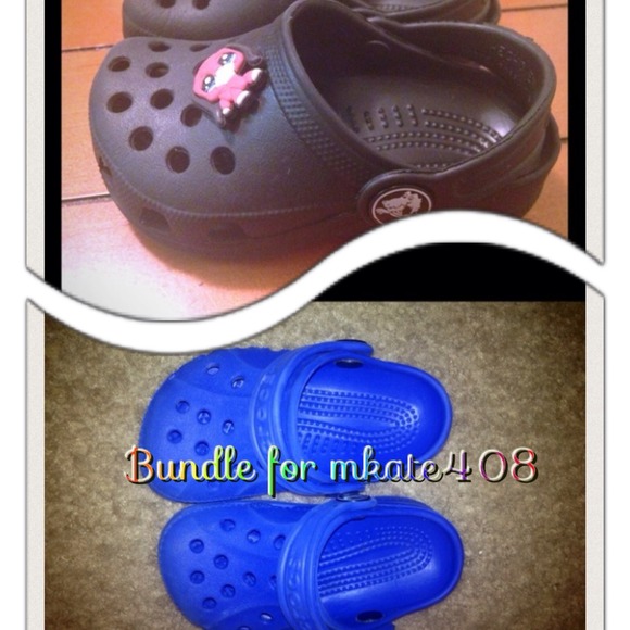 😍😍 Trade😍😍Toddler 4/5 blue crocs & black crocs