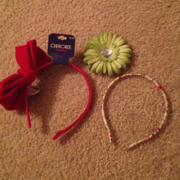 Bundle girls hair bands and clip