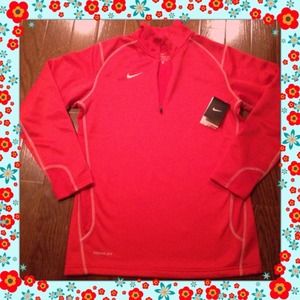 NWT womans Nike thermal jacket❤❤