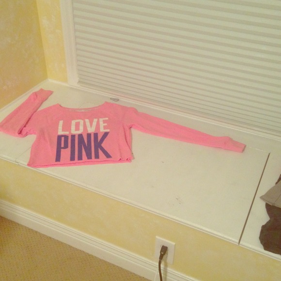 ❌TRADED VS Pink Sweater - XS. Hardly worn. TRADED❌