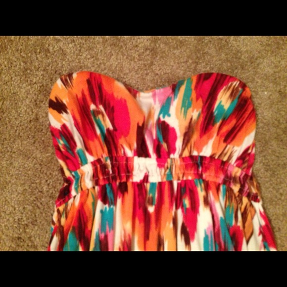 Strapless Patterned Sun Dress NWOT - Picture 2 of 3