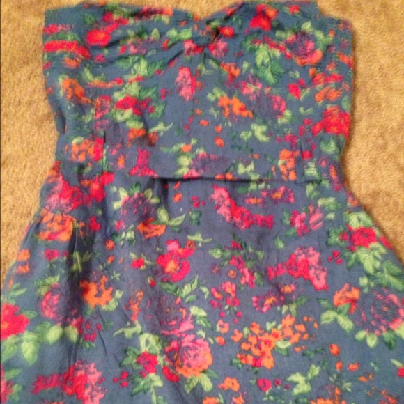 Strapless Floral Sun Dress - Picture 3 of 3