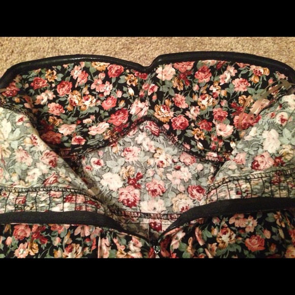 Strapless Floral Dress - Picture 4 of 4