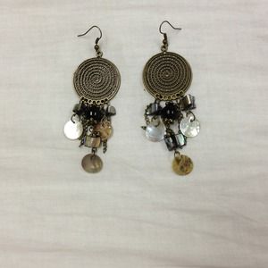 🌟REDUCED🌟Fashion Swirl Earrings