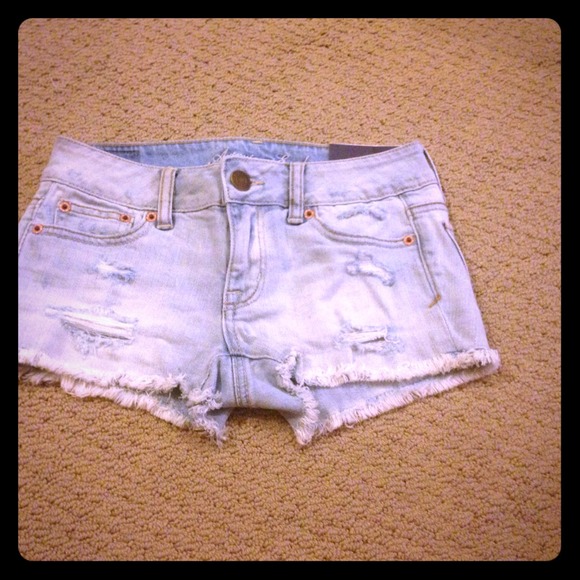 TRADED AE Shorties - 00. Lightwash.