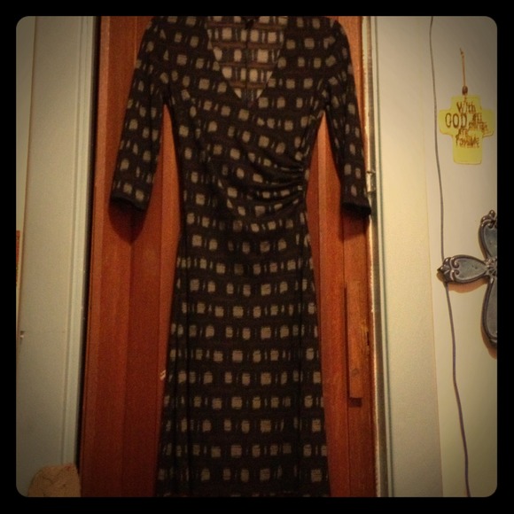 H & M three qtr sleeve black patterned dress