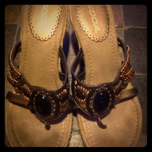 Very cute flip flop heel - Picture 1 of 2