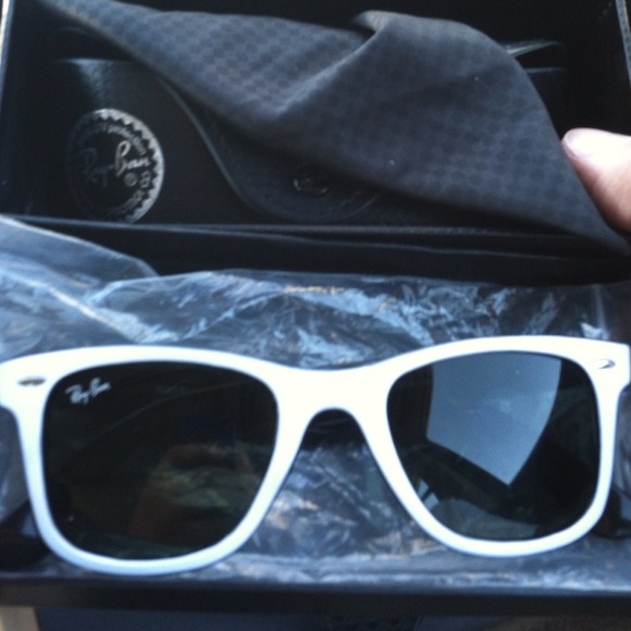 White Rayban warfers