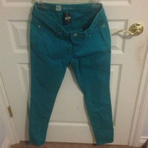 SUPER CUTE COLORED SKINNY JEANS