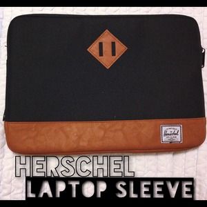 13 inch Herschel Laptop Sleeve ✨