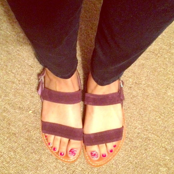 Gap purple sandal