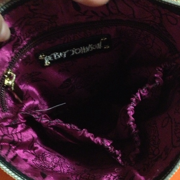 🌷SOLD ON OTHER SITE🌷Betsy Johnson cross body - Picture 3 of 4