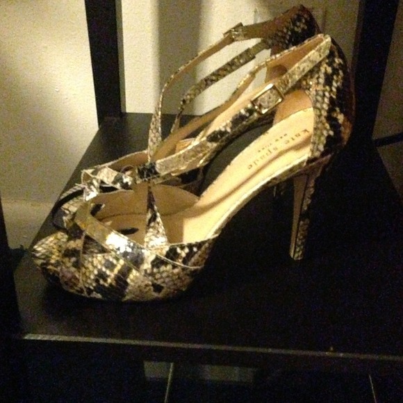 ❌❌SOLD❌❌Kate Spade stilettos