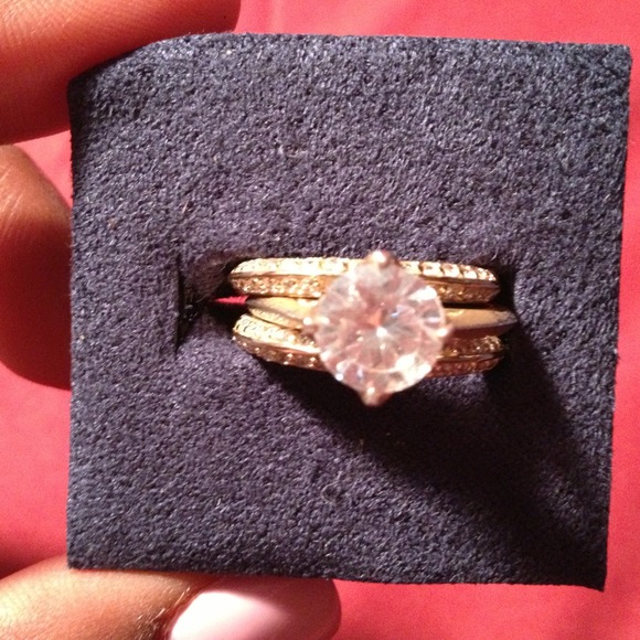 TRADE Size 8 Bella Luca wedding band set!