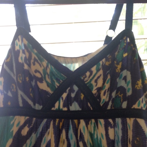 IKAT Dress - Picture 2 of 4