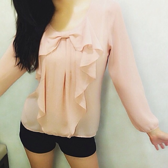 **REDUCED** Front Ruffle Bow Blouse - Picture 1 of 3