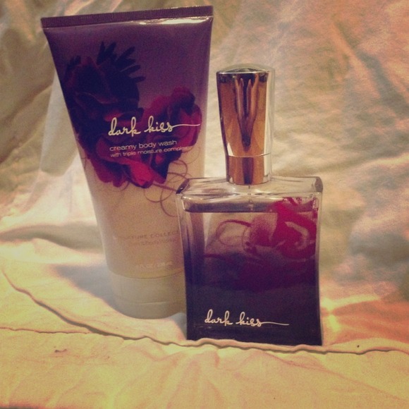 Bath & Body Works Signature Collection Dark Kiss