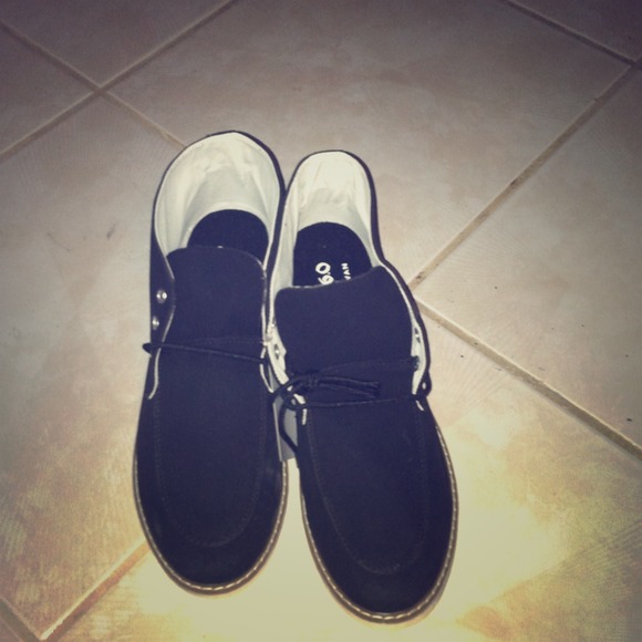 Low rise boots