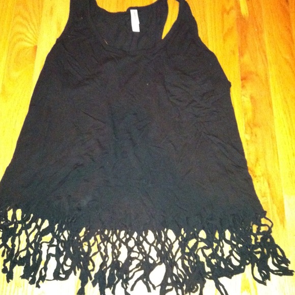 Black fringe tank