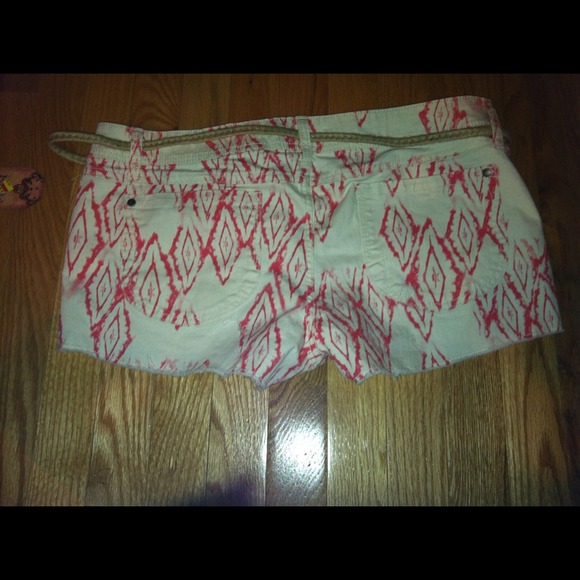 Pattern shorts - Picture 2 of 2