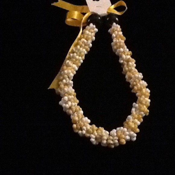 Yellow shell necklace