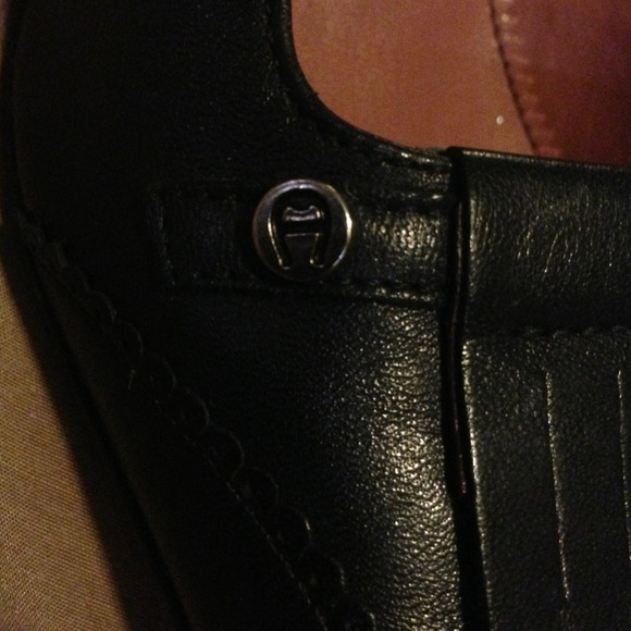 Etienne Aigner Navy Leather Work Shoe • Never Worn - Picture 4 of 4