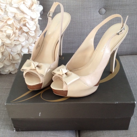 ❌❌SOLD❌❌ENZO ANGIOLINI patent nude peep toe heels