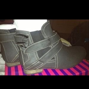 Yoki Ankle Boots