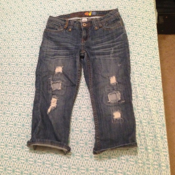 Mudd Capris - Picture 3 of 4