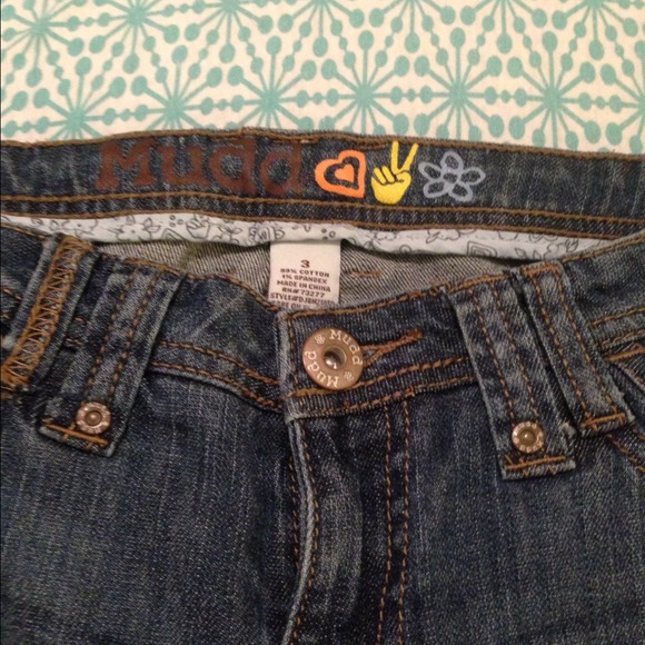 Mudd Capris - Picture 4 of 4