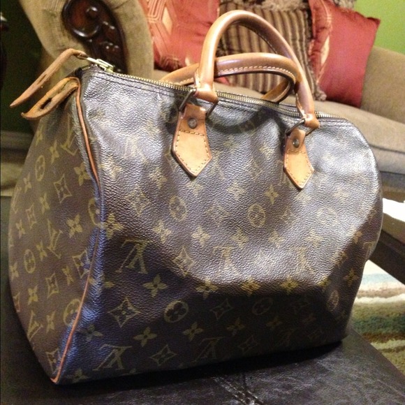 Authentic Louis Vuitton $450 Speedy 30