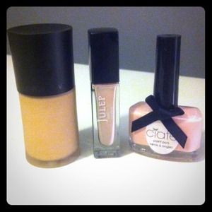 Bundle Giorgio Armani foundation and nail polish