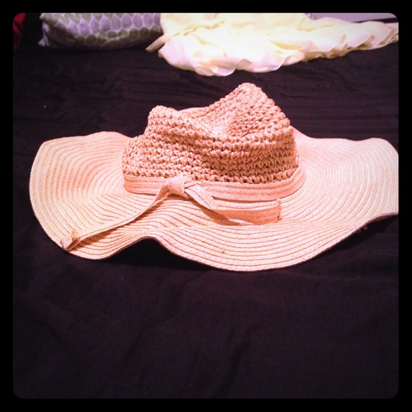 TRADED Floppy beach hat - Picture 1 of 1