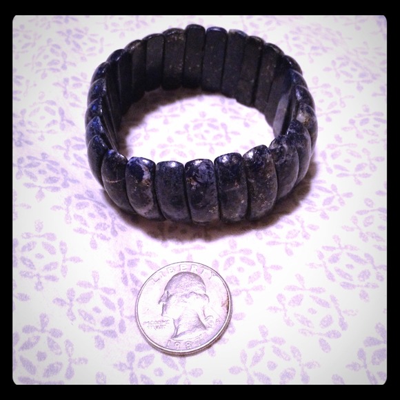 NWOT Stretch Bracelet. Never worn