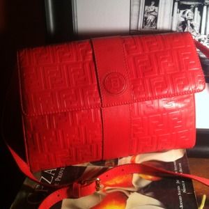 ⛔️REDUCED💯Authentic FENDI Red Vintage CCrossbody