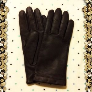 Genuine leather and cashmere gloves