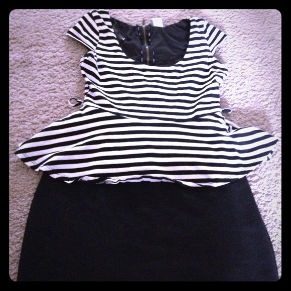 💕BUNDLED💕 - Picture 1 of 1