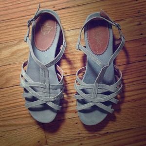 🎉 HOST PICK 🎉 Anthropologie gray sandals! 👡