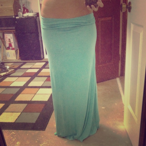 Dresses & Skirts - Aqua maxi skirt.