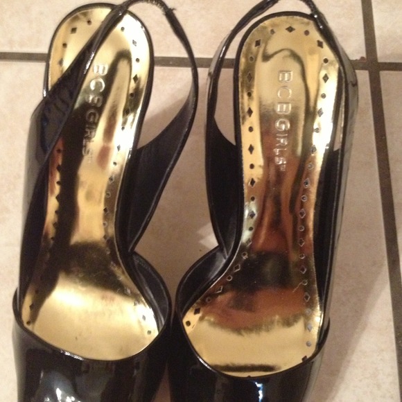 ✂Reduced✂ BCBGirls black patent peep toe heels - Picture 2 of 4