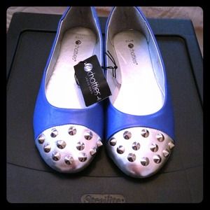 Super cute blue flats with silver studs